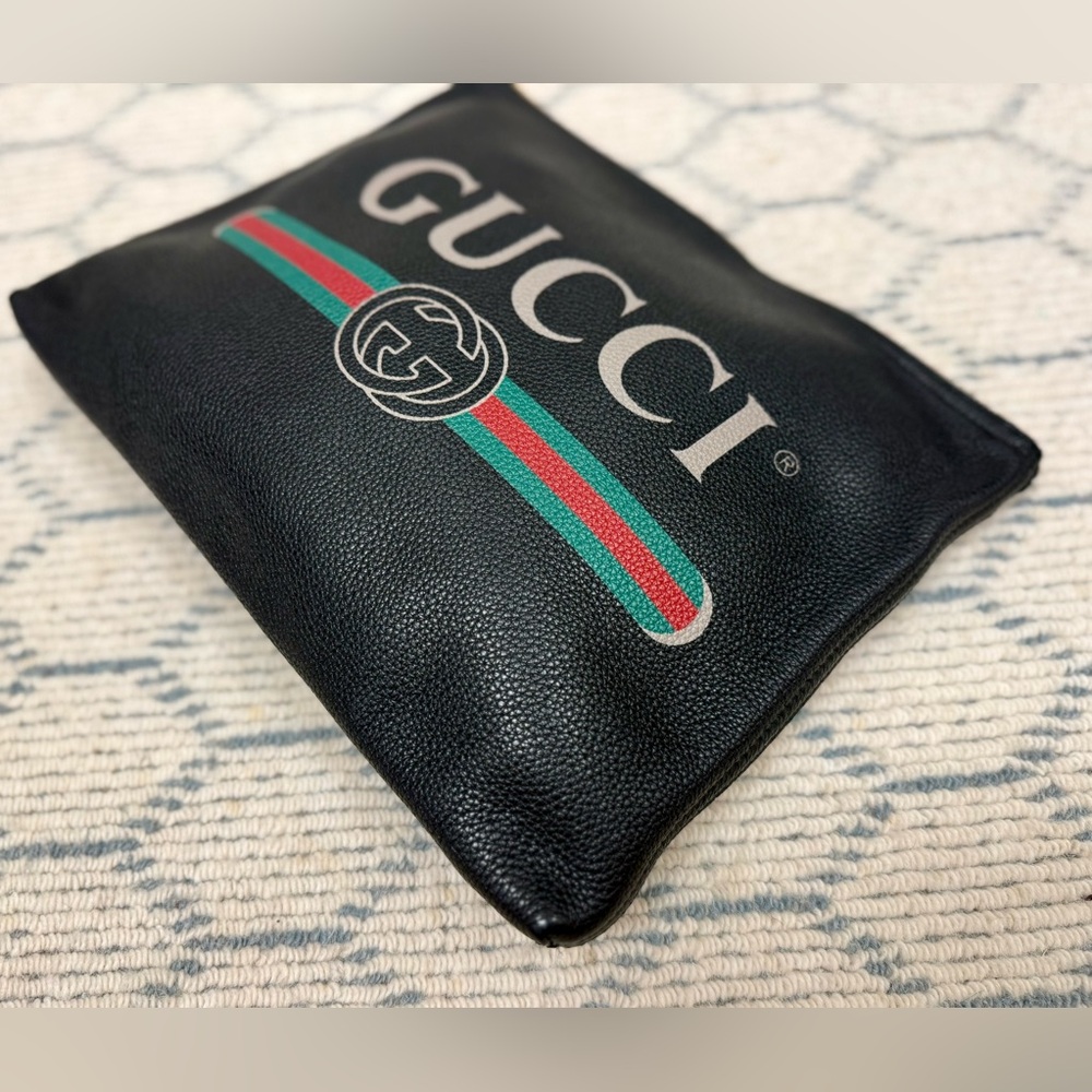 GUCCI Unisex Coquette Vintage-Style Black Leather Logo Print Portfolio Clutch - Picture 7 of 16